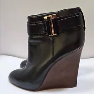 Tory Burch Womens Black Leather Side Zipper Wedge Heel Ankle Bootie Size 7.5 M
